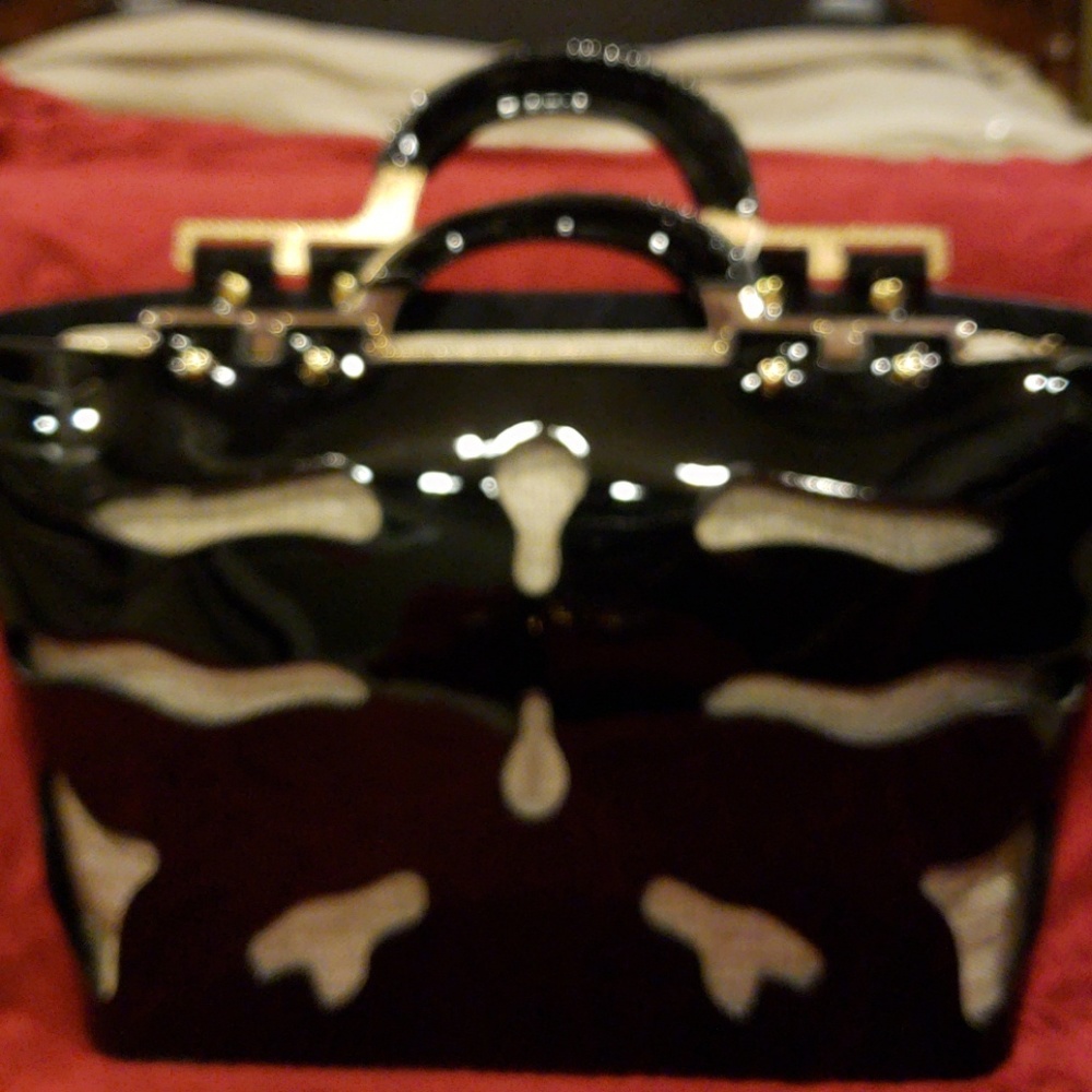 Patent leather purse